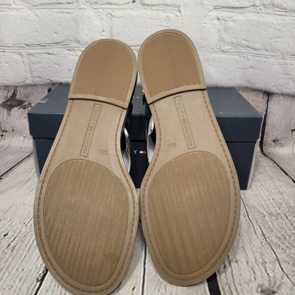 Tommy Hilfiger Women's Bennia Thong Flat Sandals - Picture 8 of 8